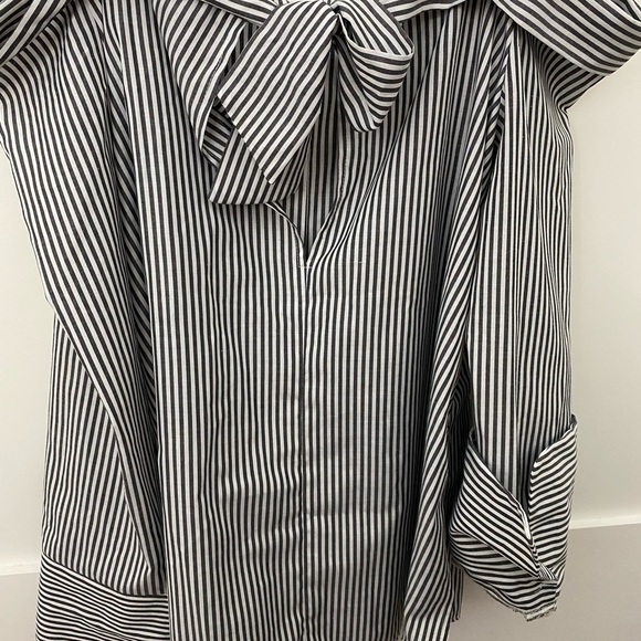 Off shoulder button up shirt - Picture 5 of 5